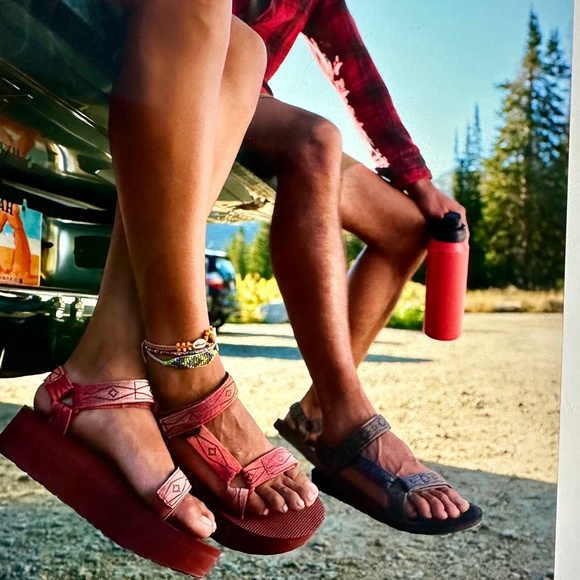 Teva Flatform Universal Sunscape sandals. NWT - Picture 2 of 10